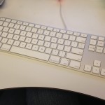 Clean Apple Aluminim Keyboard 01